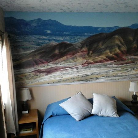 River Bend Motel Llc Spray Екстериор снимка