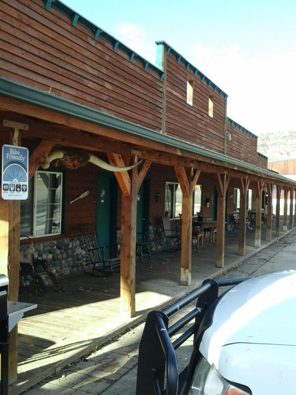 River Bend Motel Llc Spray Екстериор снимка
