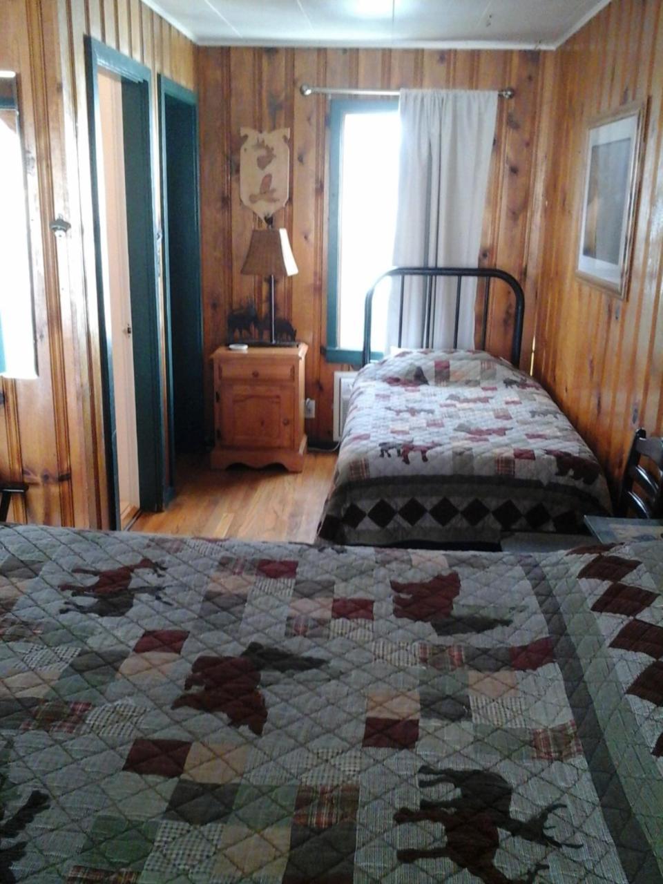 River Bend Motel Llc Spray Екстериор снимка