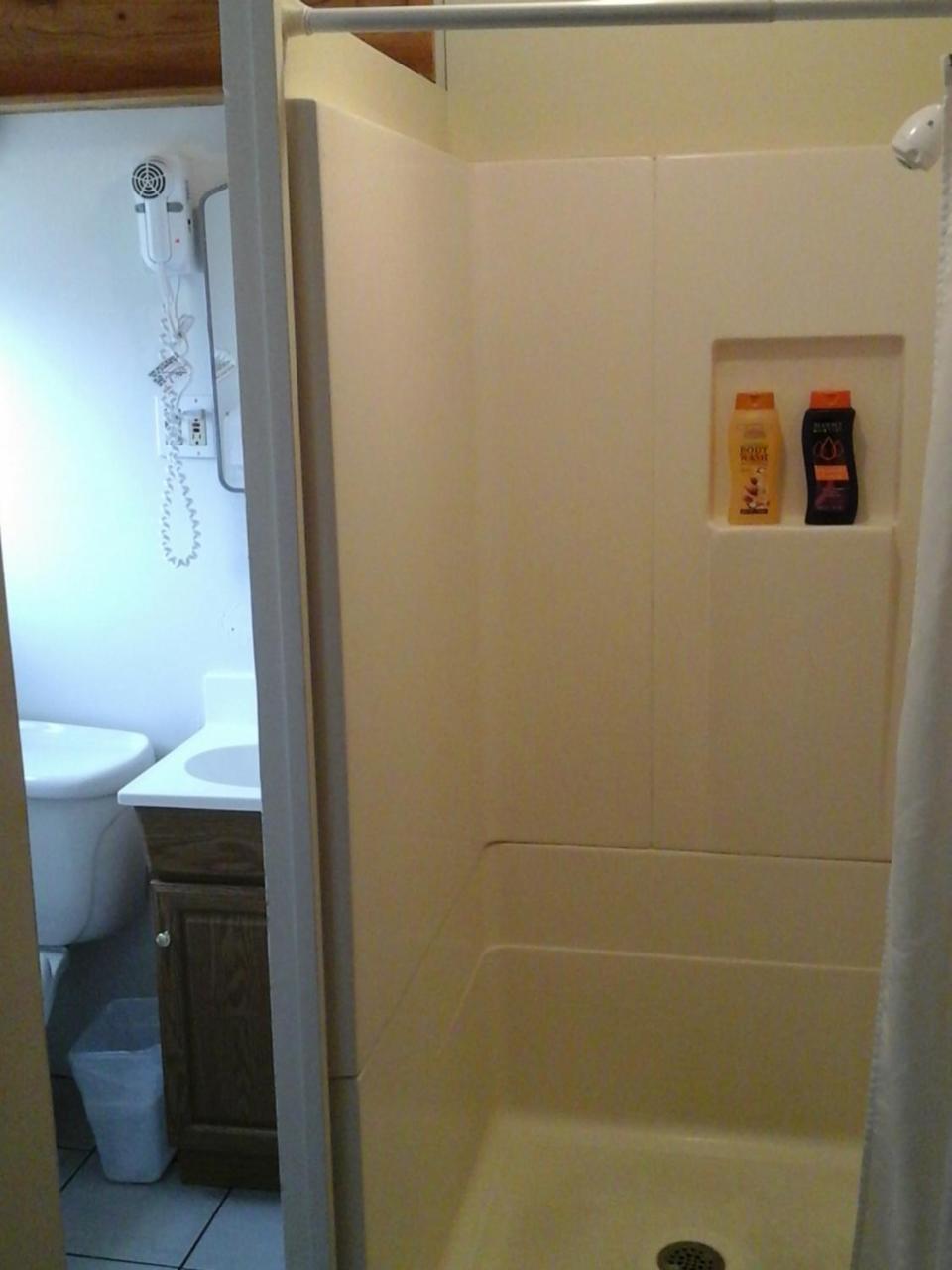 River Bend Motel Llc Spray Екстериор снимка