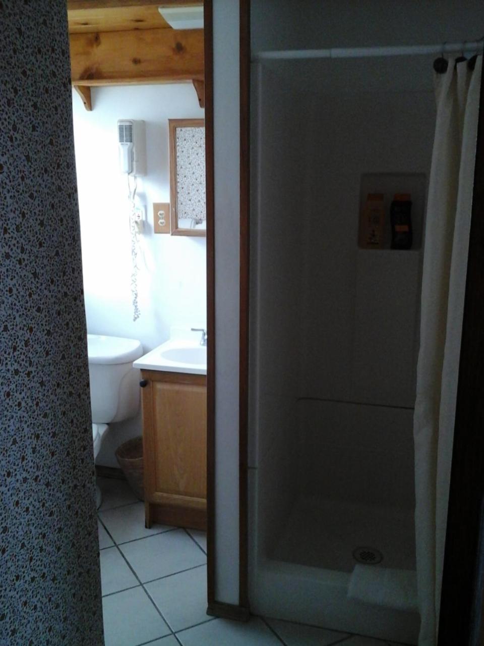 River Bend Motel Llc Spray Екстериор снимка